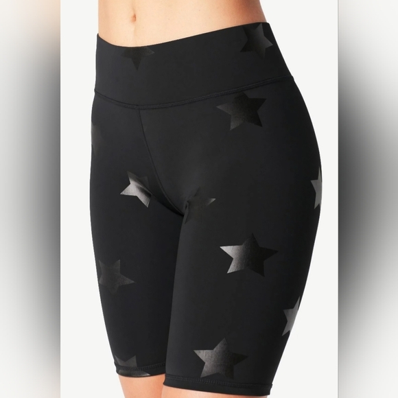 Terez Star Print Uplift Shorts (M) - Picture 2 of 5